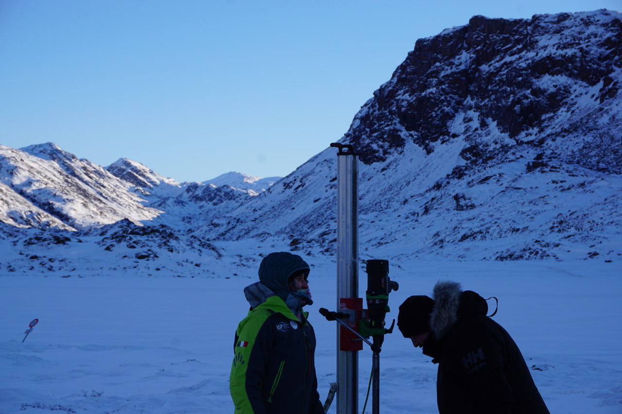Setting up the coring devices. ©Pernille Erland Jensen