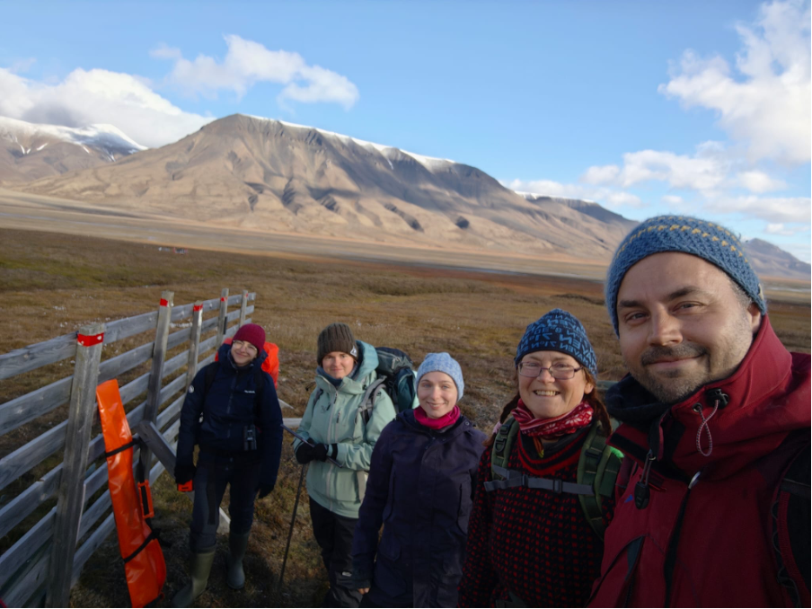 The field work group. ©Matthias Siewert Picture 2